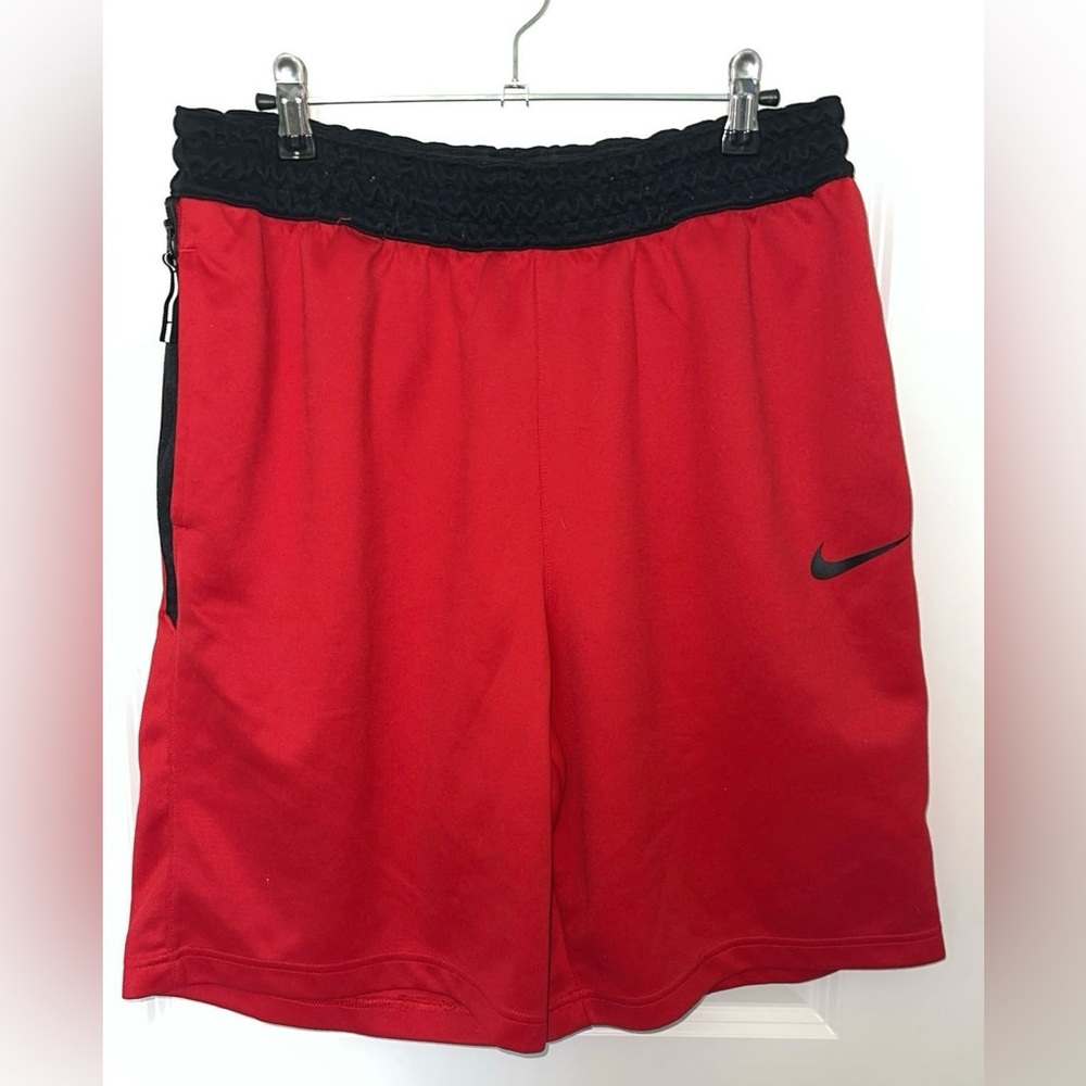 Nike Dri-Fit Men's Sz Lg Athletic Basketball Shorts in Red and Black